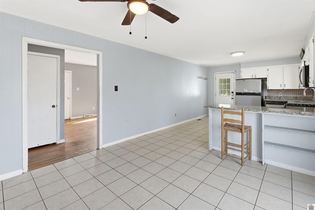 5045 Contest Road, Paducah, KY 42001