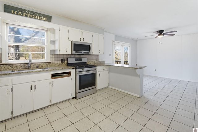 5045 Contest Road, Paducah, KY 42001