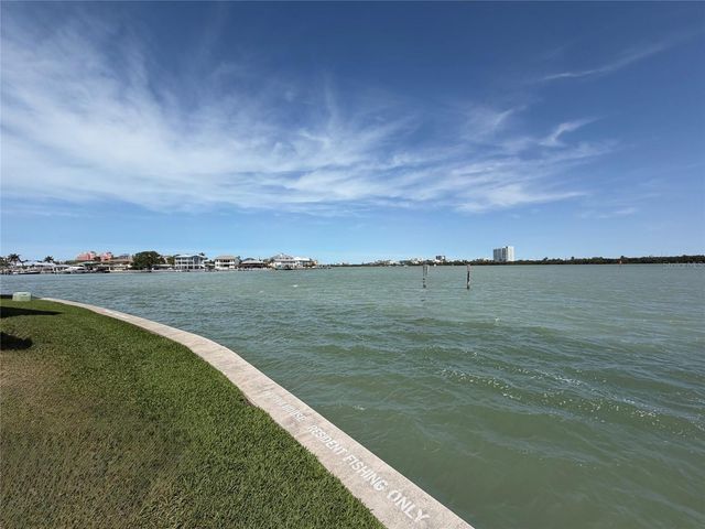 868 BAYWAY BOULEVARD 210, Clearwater Beach, FL 33767