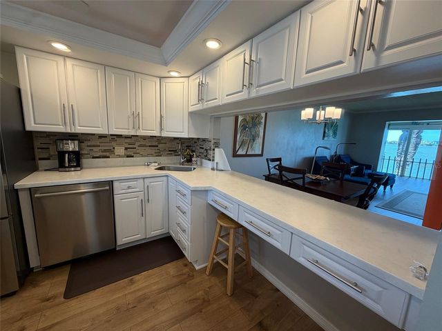 868 BAYWAY BOULEVARD 210, Clearwater Beach, FL 33767