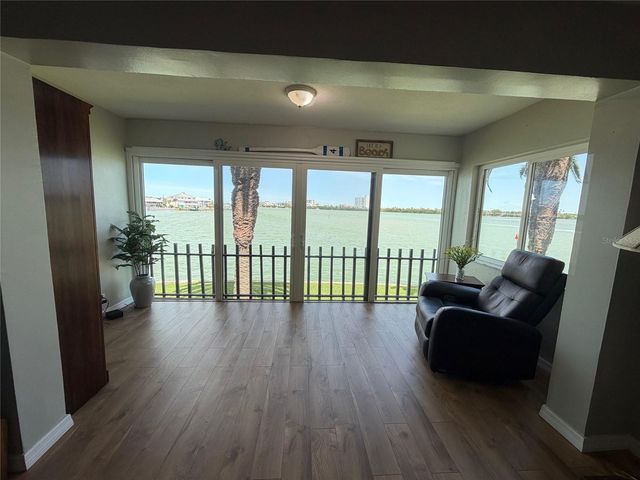 868 BAYWAY BOULEVARD 210, Clearwater Beach, FL 33767