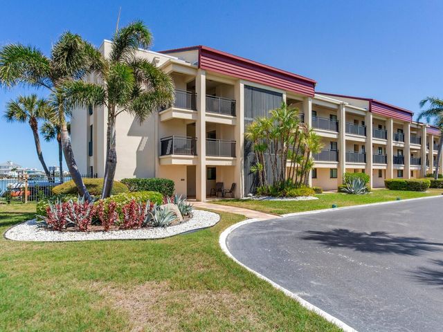 868 BAYWAY BOULEVARD 210, Clearwater Beach, FL 33767