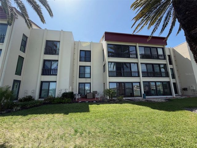 868 BAYWAY BOULEVARD 210, Clearwater Beach, FL 33767