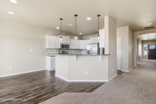 13005 N Loveland WAY, Hayden, ID 83835