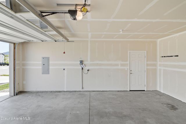 13005 N Loveland WAY, Hayden, ID 83835