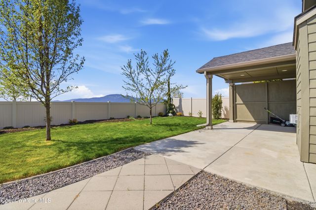 13005 N Loveland WAY, Hayden, ID 83835
