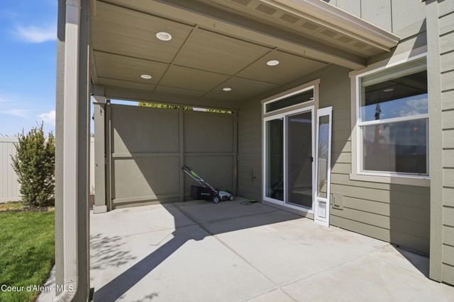 13005 N Loveland WAY, Hayden, ID 83835
