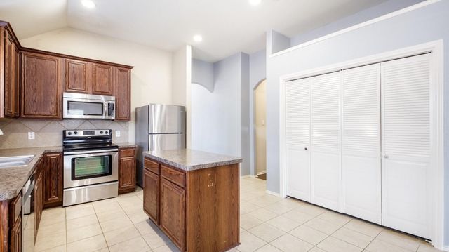 5209 Bear Valley Drive, Mckinney, TX 75071