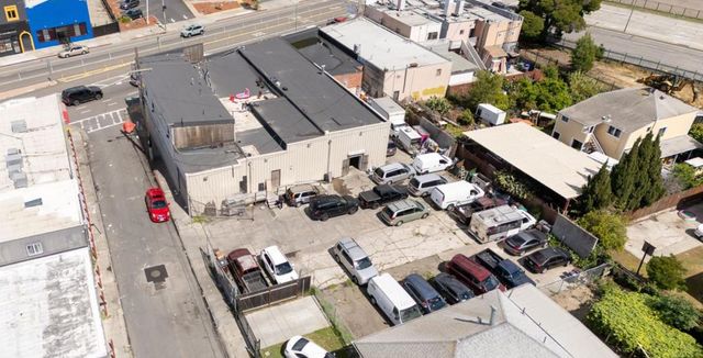 7201 International Boulevard, Oakland, CA 94621