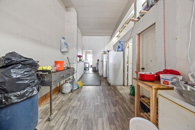 7201 International Boulevard, Oakland, CA 94621