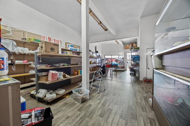 7201 International Boulevard, Oakland, CA 94621