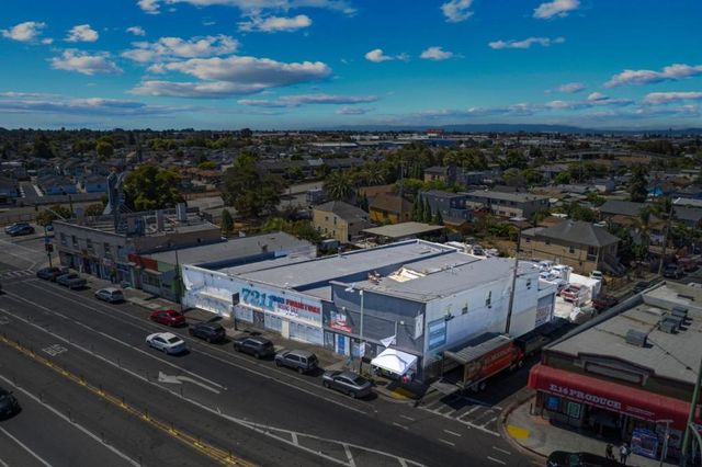 7201 International Boulevard, Oakland, CA 94621