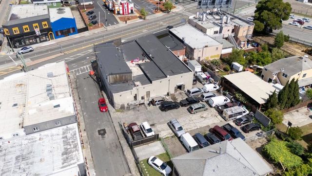 7201 International Boulevard, Oakland, CA 94621
