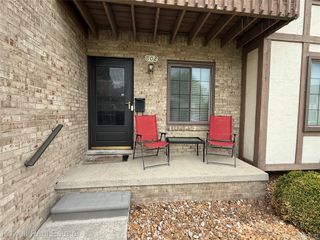 802 Country Club Drive, St. Clair Shores, MI 48082