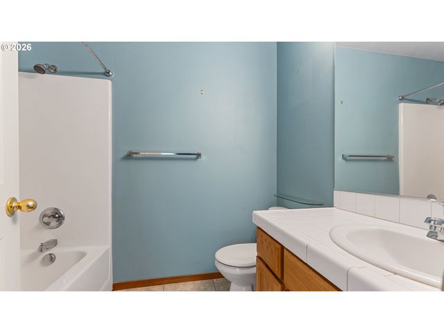 1919 26TH Ave 2, Forest Grove, OR 97116