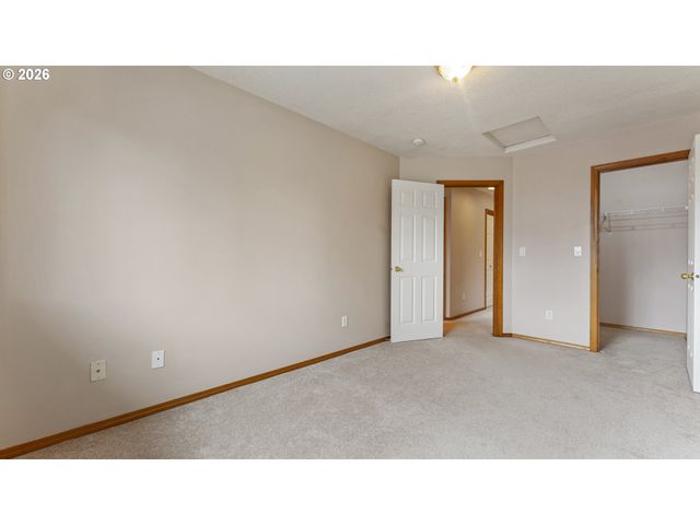 1919 26TH Ave 2, Forest Grove, OR 97116