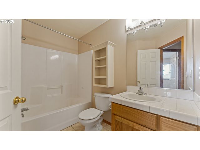 1919 26TH Ave 2, Forest Grove, OR 97116