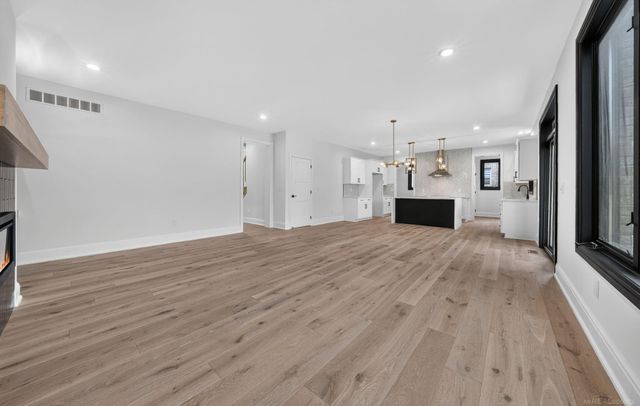 56681 Via Toscana Street, Macomb, MI 48042