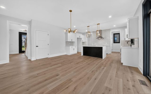 56681 Via Toscana Street, Macomb, MI 48042