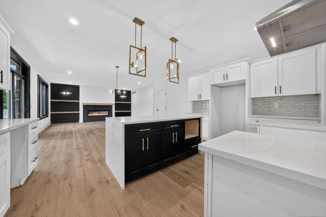 56681 Via Toscana Street, Macomb, MI 48042