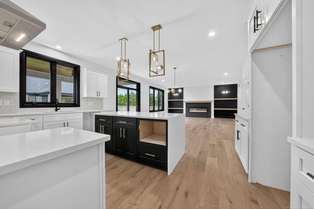 56681 Via Toscana Street, Macomb, MI 48042