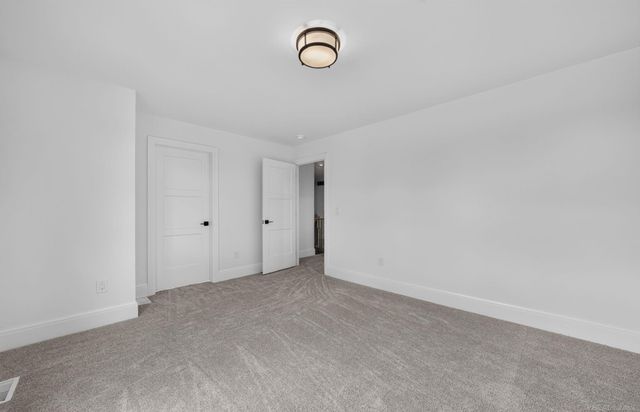56681 Via Toscana Street, Macomb, MI 48042