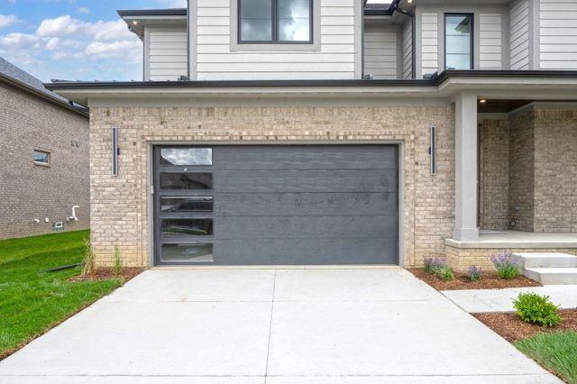 56681 Via Toscana Street, Macomb, MI 48042