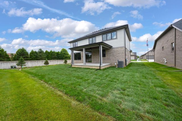 56681 Via Toscana Street, Macomb, MI 48042