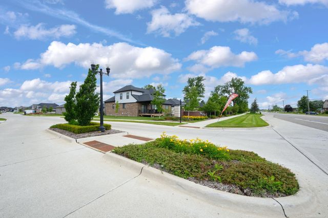 56681 Via Toscana Street, Macomb, MI 48042