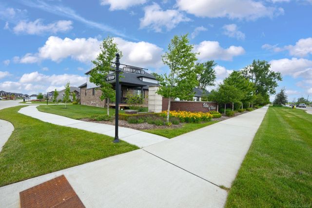 56681 Via Toscana Street, Macomb, MI 48042