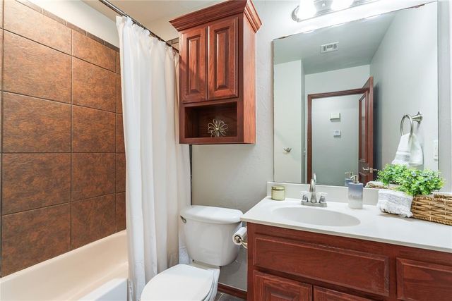 11016 NW 101 Street, Yukon, OK 73099