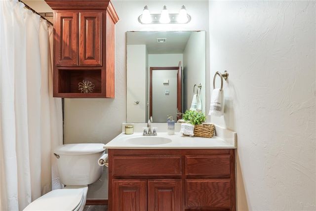 11016 NW 101 Street, Yukon, OK 73099