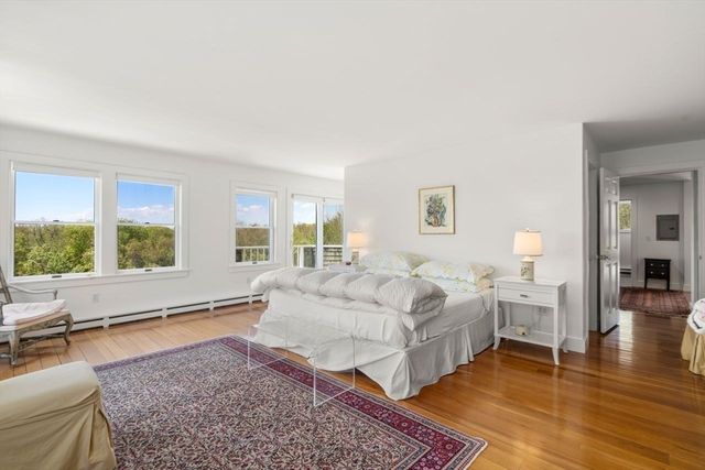 1069 Horseneck Rd, Westport, MA 02790