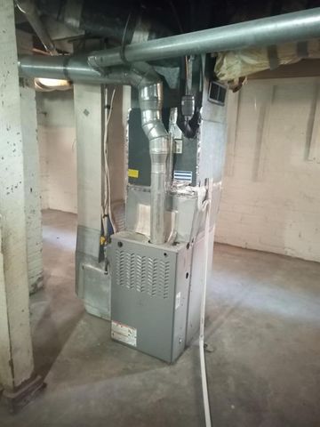 705 N 9 Street, St Joseph, MO 64501