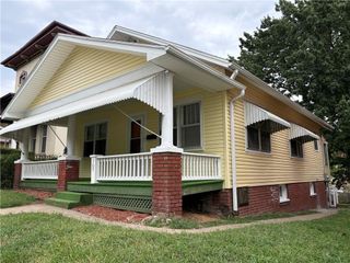 705 N 9 Street, St Joseph, MO 64501