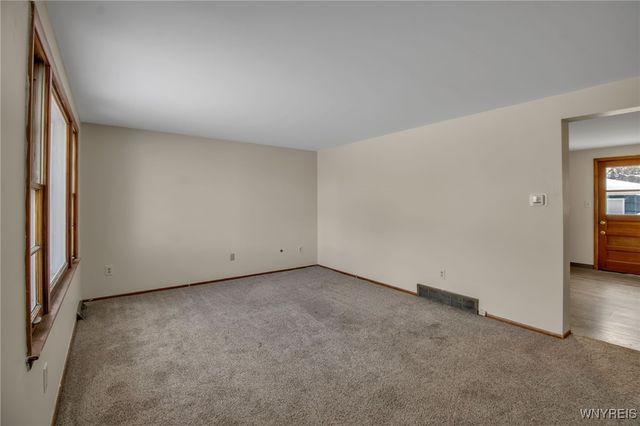 201 Marrano Parkway LEFT, Cheektowaga, NY 14227