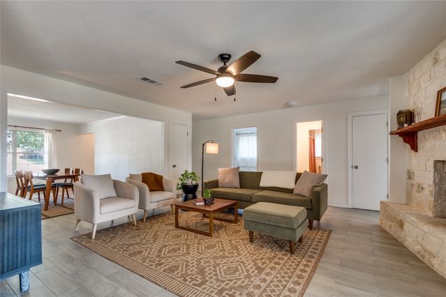 1906 Woodoak Drive, Irving, TX 75060