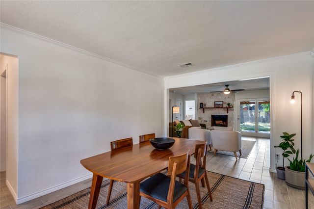 1906 Woodoak Drive, Irving, TX 75060