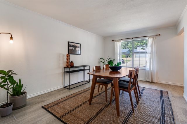 1906 Woodoak Drive, Irving, TX 75060