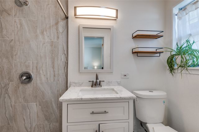 1906 Woodoak Drive, Irving, TX 75060