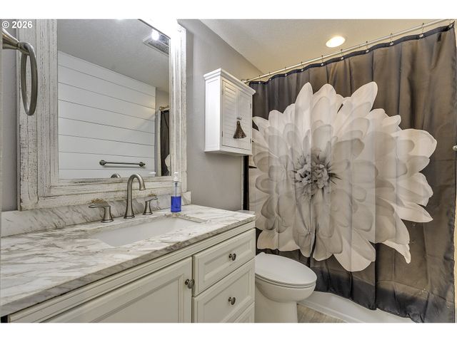 13284 Se 119TH Ct, Clackamas, OR 97015