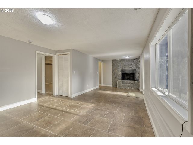 13284 Se 119TH Ct, Clackamas, OR 97015