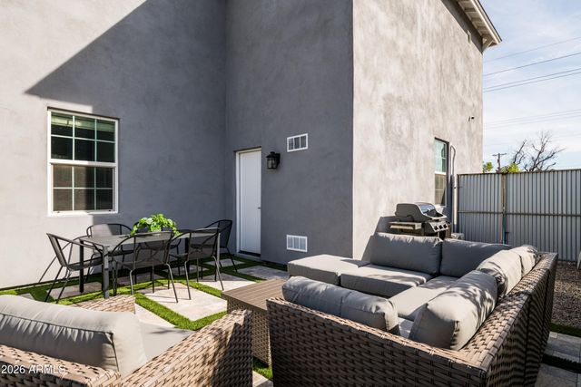 4016 E OAK Street, Phoenix, AZ 85008