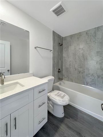 12641 1st ST, Fort Myers, FL 33905