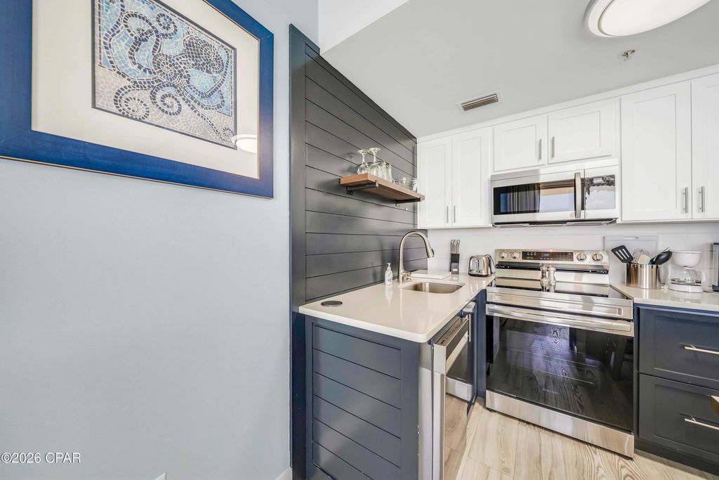 Image 17 of property listing at 10901 Front Beach Road 1612, Panama City Beach, FL 32407