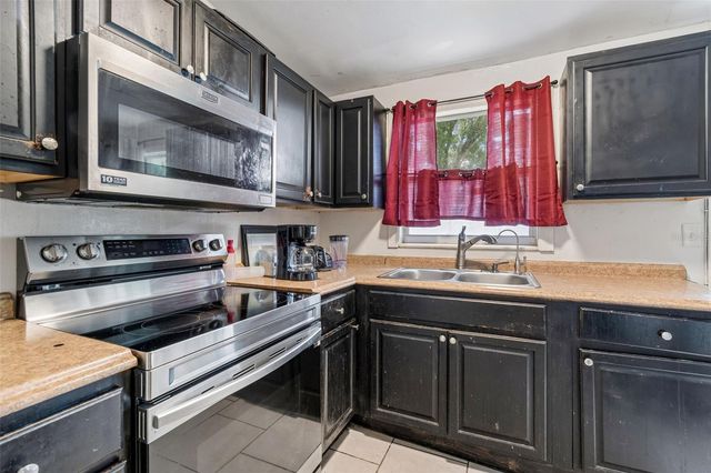 5020 S 86TH STREET, Tampa, FL 33619