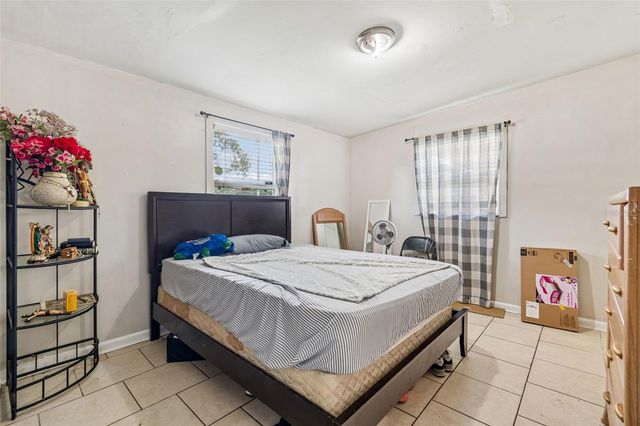 5020 S 86TH STREET, Tampa, FL 33619