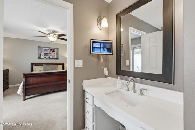 232 Moser Rd, Louisville, KY 40223