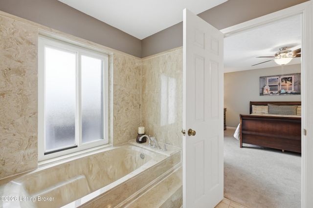 232 Moser Rd, Louisville, KY 40223