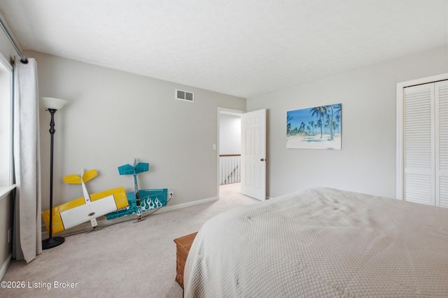 232 Moser Rd, Louisville, KY 40223